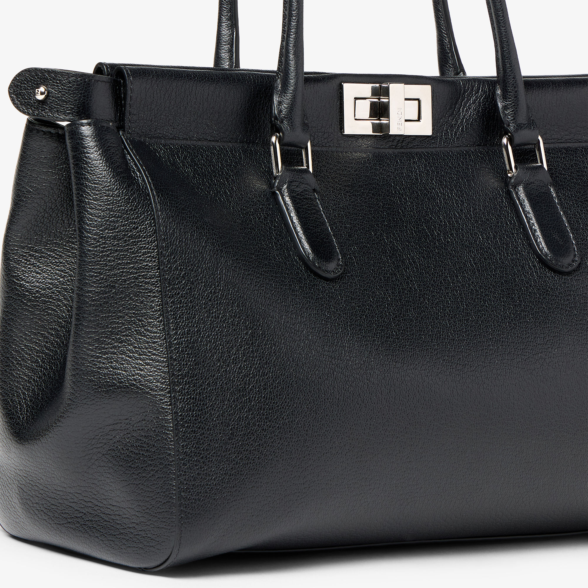 ピーカブー トートバッグ スモール - ブラック | FENDI JP