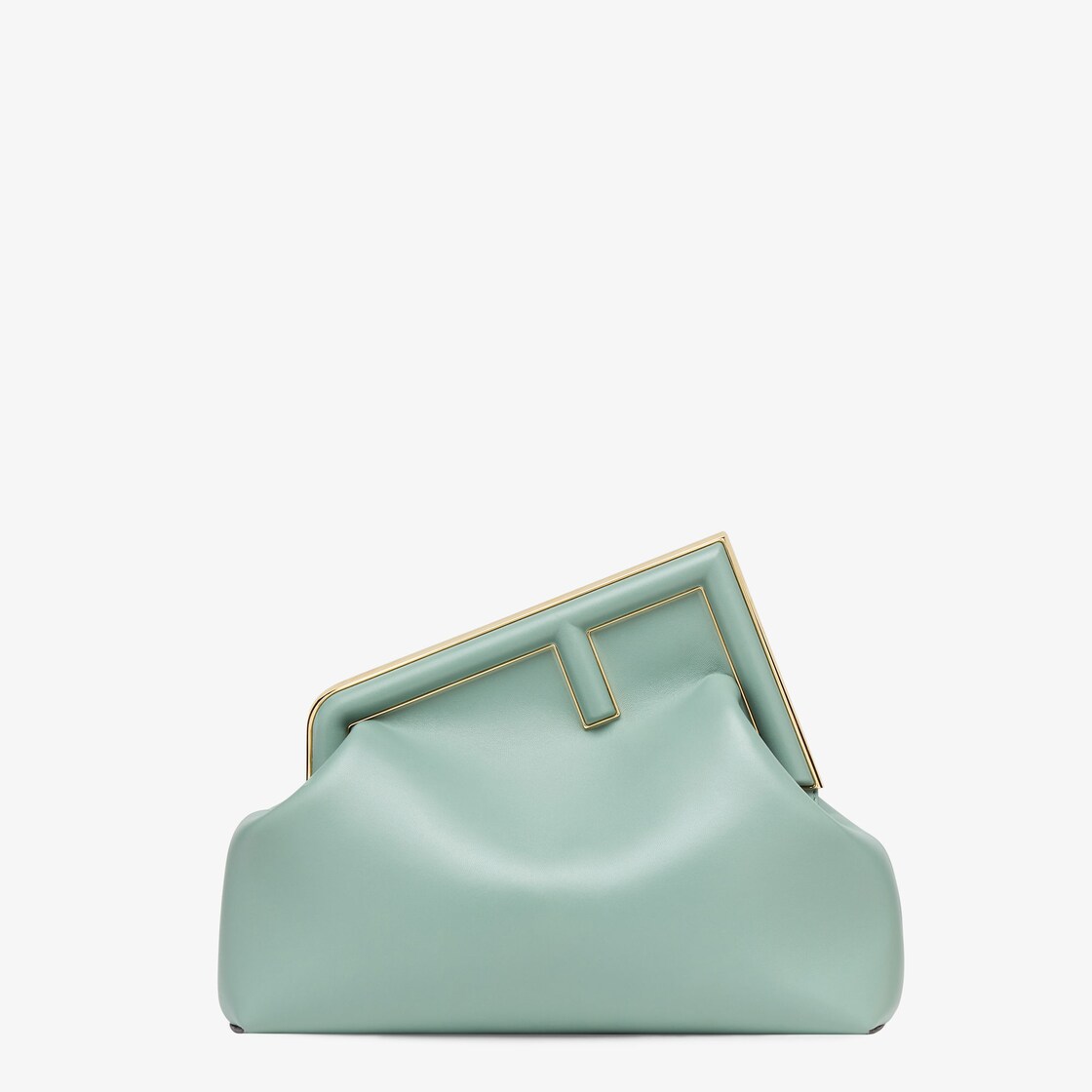 حقيبة Fendi First بحجم متوسط