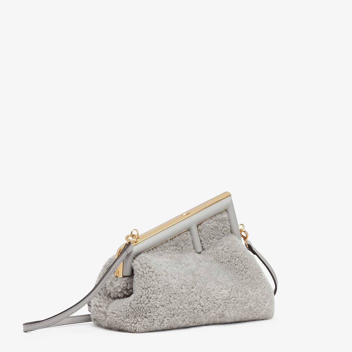 حقيبة Fendi First بحجم صغير