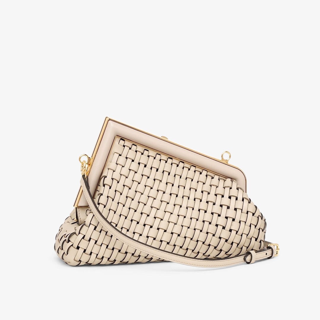 フェンディ ファースト スモール - ベージュ レザーブレード バッグ