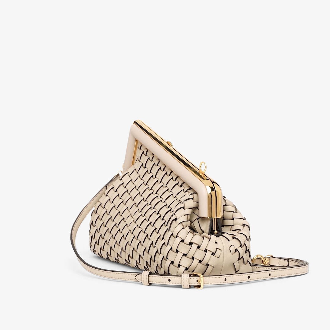 フェンディ ファースト スモール - ベージュ レザーブレード バッグ