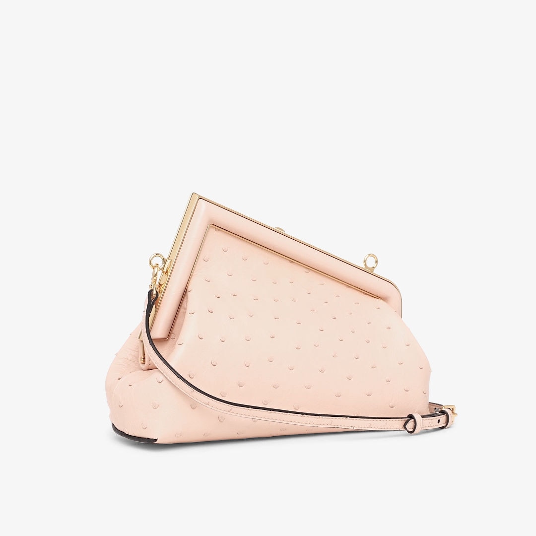 حقيبة Fendi First بحجم صغير