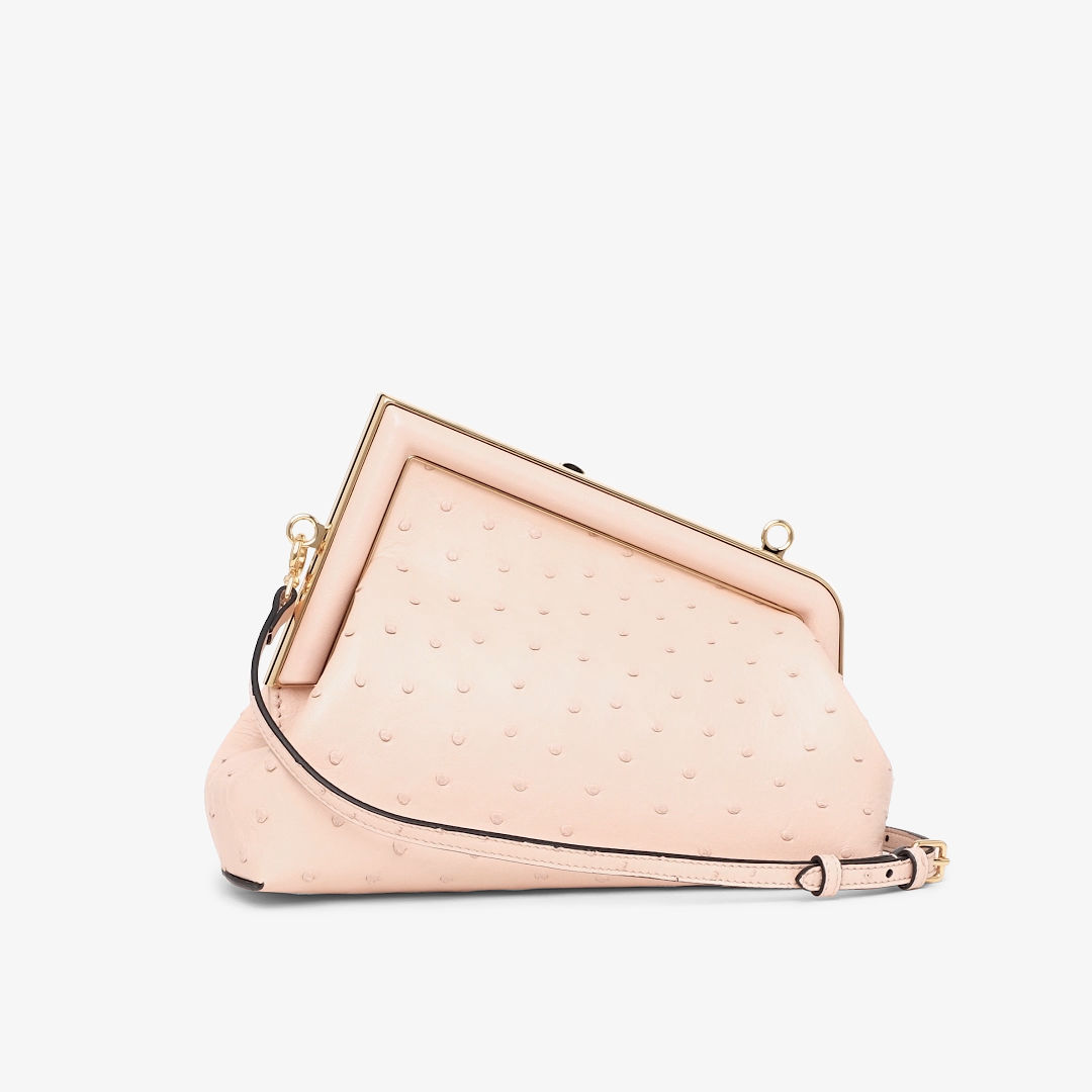 حقيبة Fendi First بحجم صغير