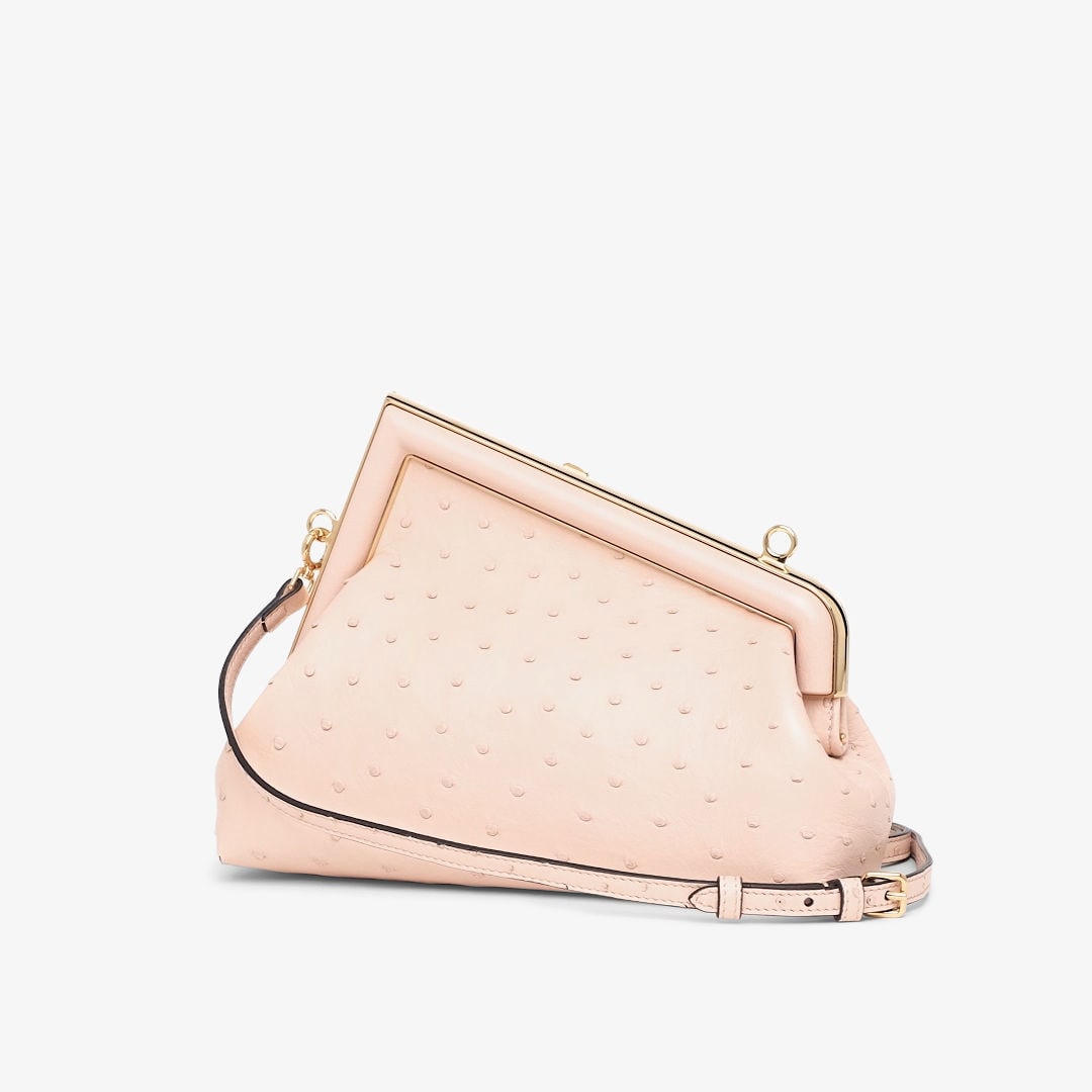 حقيبة Fendi First بحجم صغير