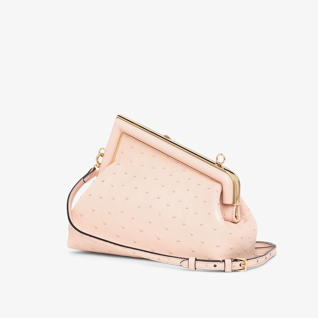 حقيبة Fendi First بحجم صغير