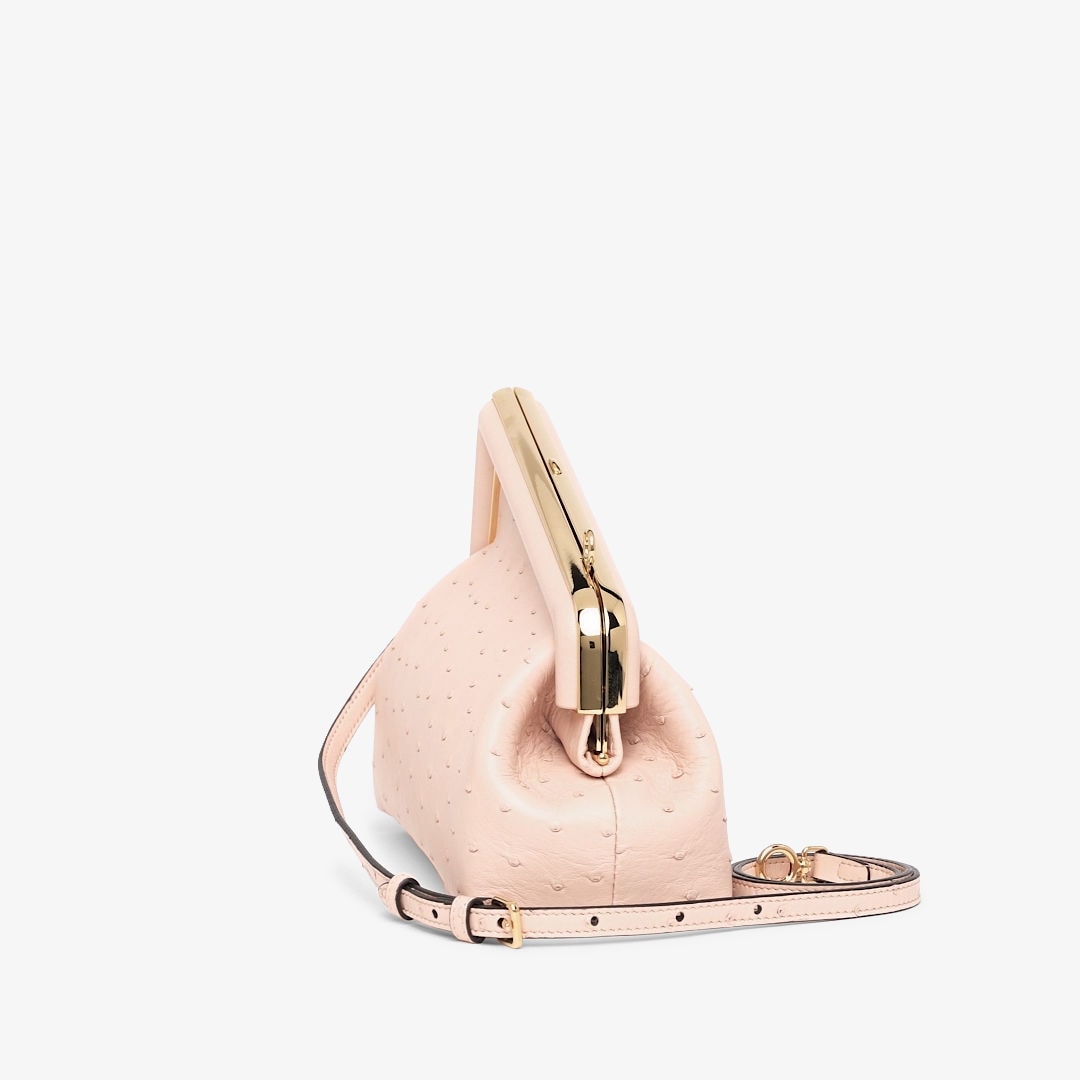 حقيبة Fendi First بحجم صغير