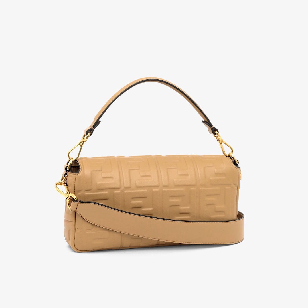 Baguette - Beige leather bag | Fendi