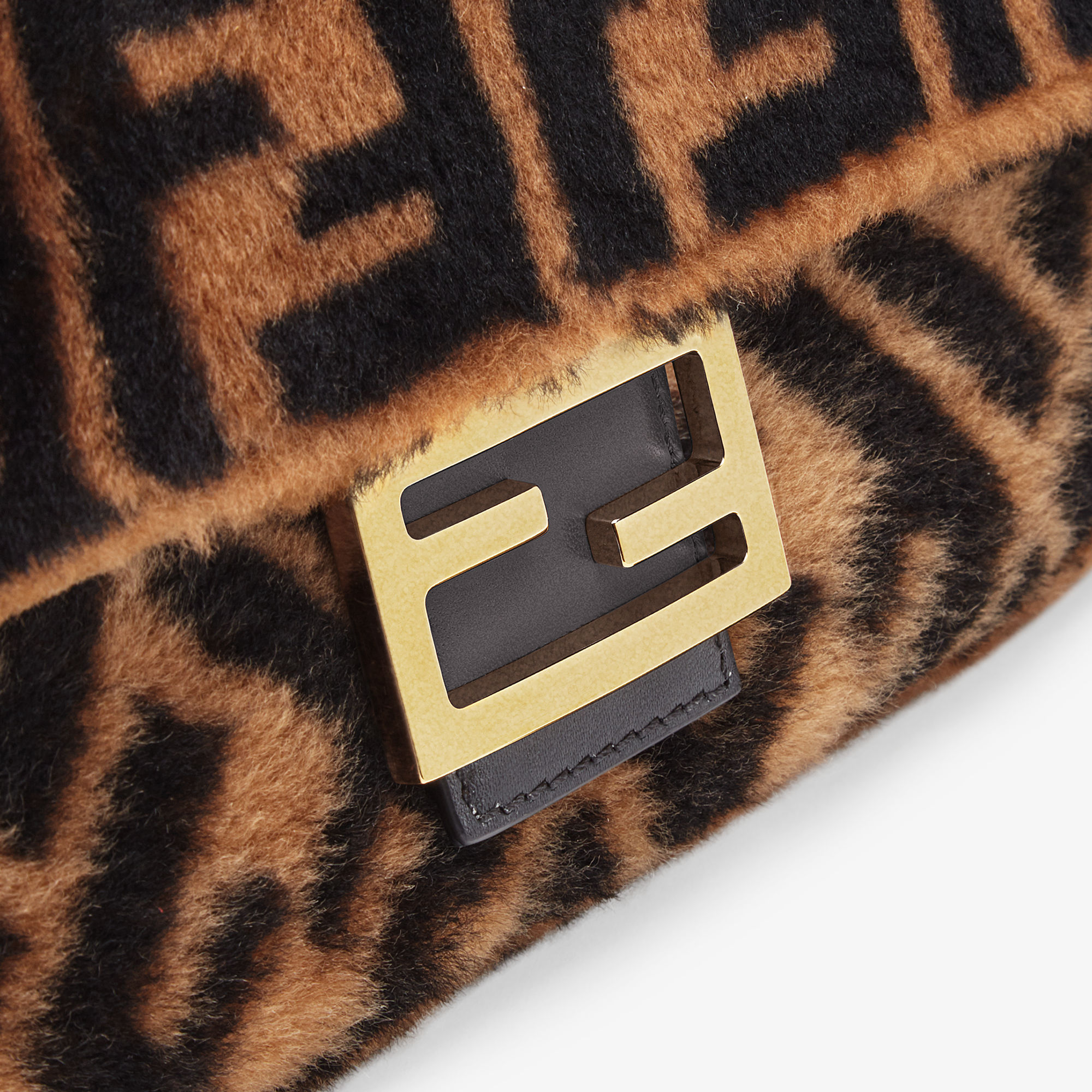 shearling fendi baguette
