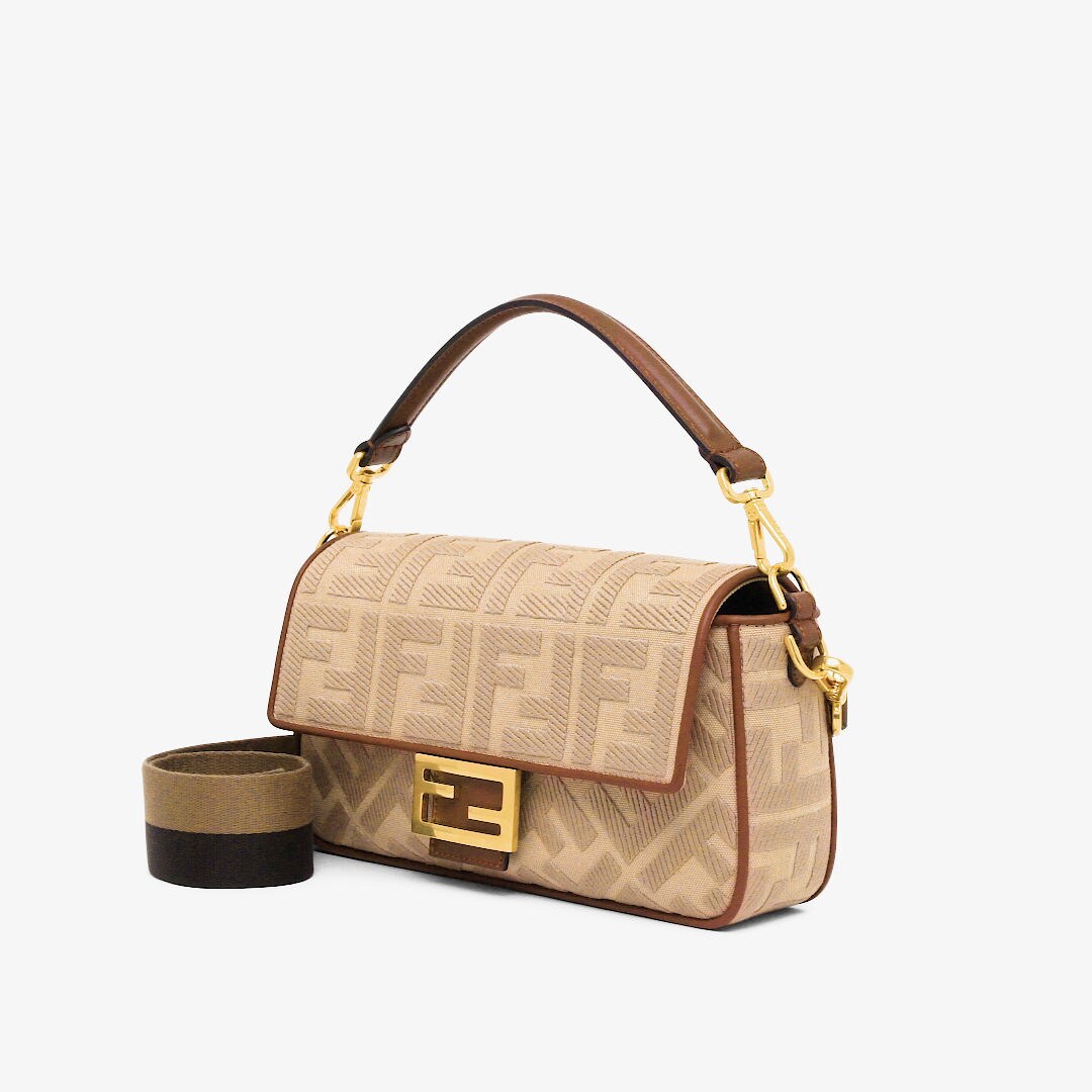 Fendi 2025 baguette beige