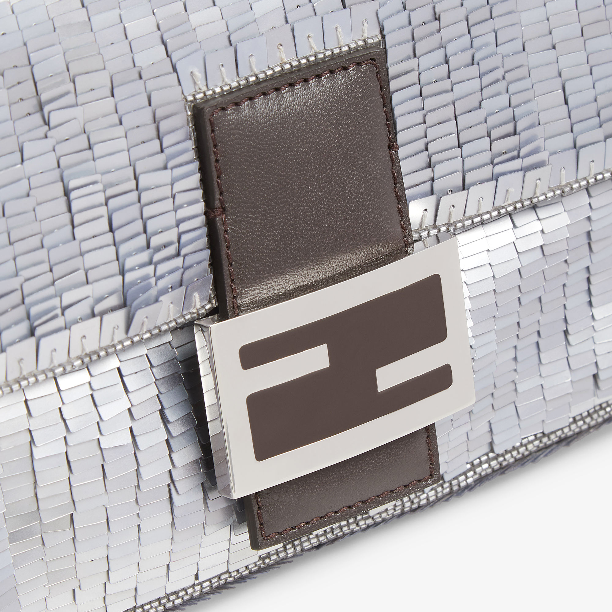 バゲット ファブリック シルバー | Fendi
