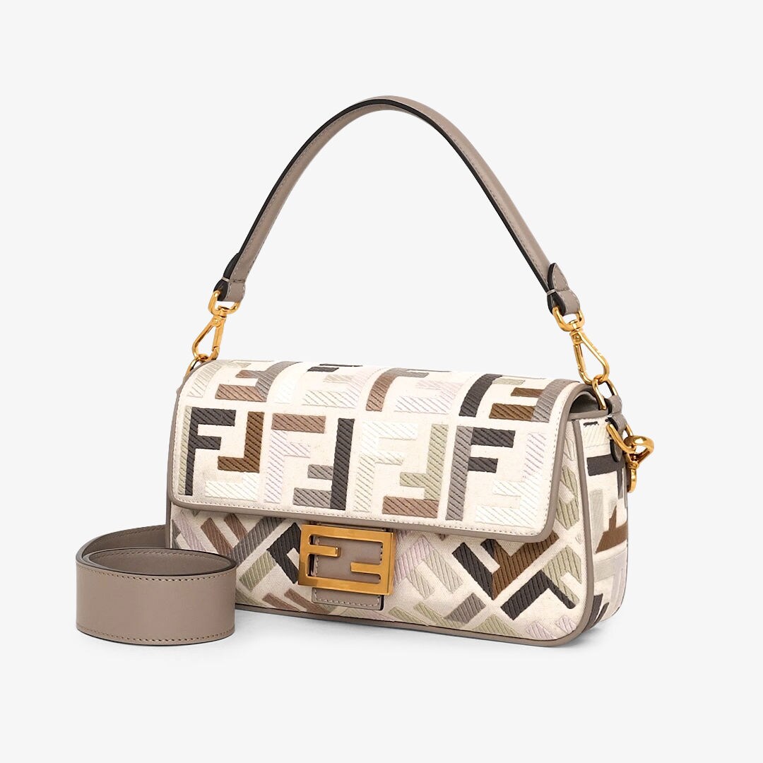 Fendi discount canvas baguette