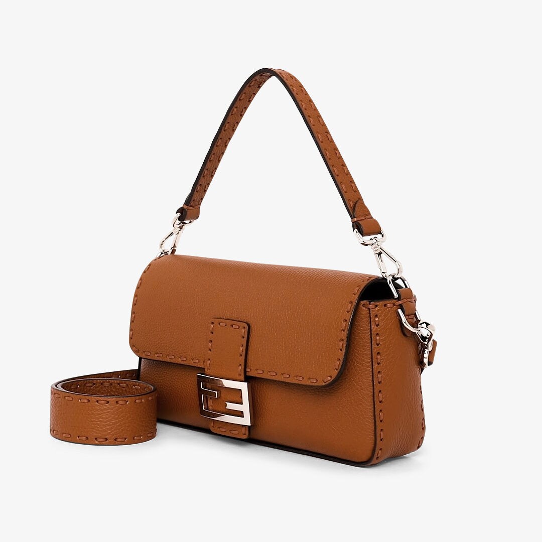 財布ショルダー バゲット レザー ブラウン | Fendi
