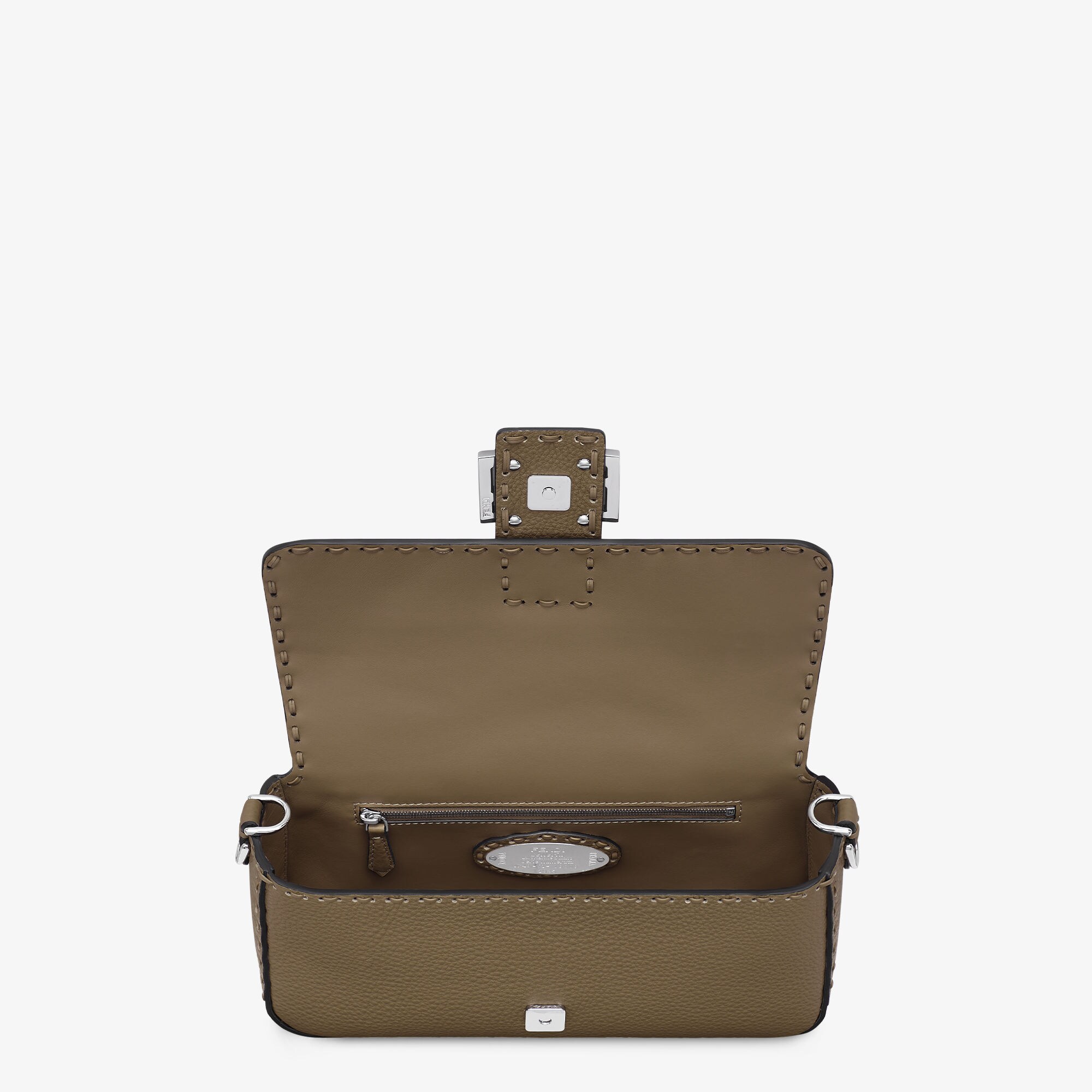 【注目】FENDI カーフレザー バゲット バッグ バゲット レザー ブラック | Fendi