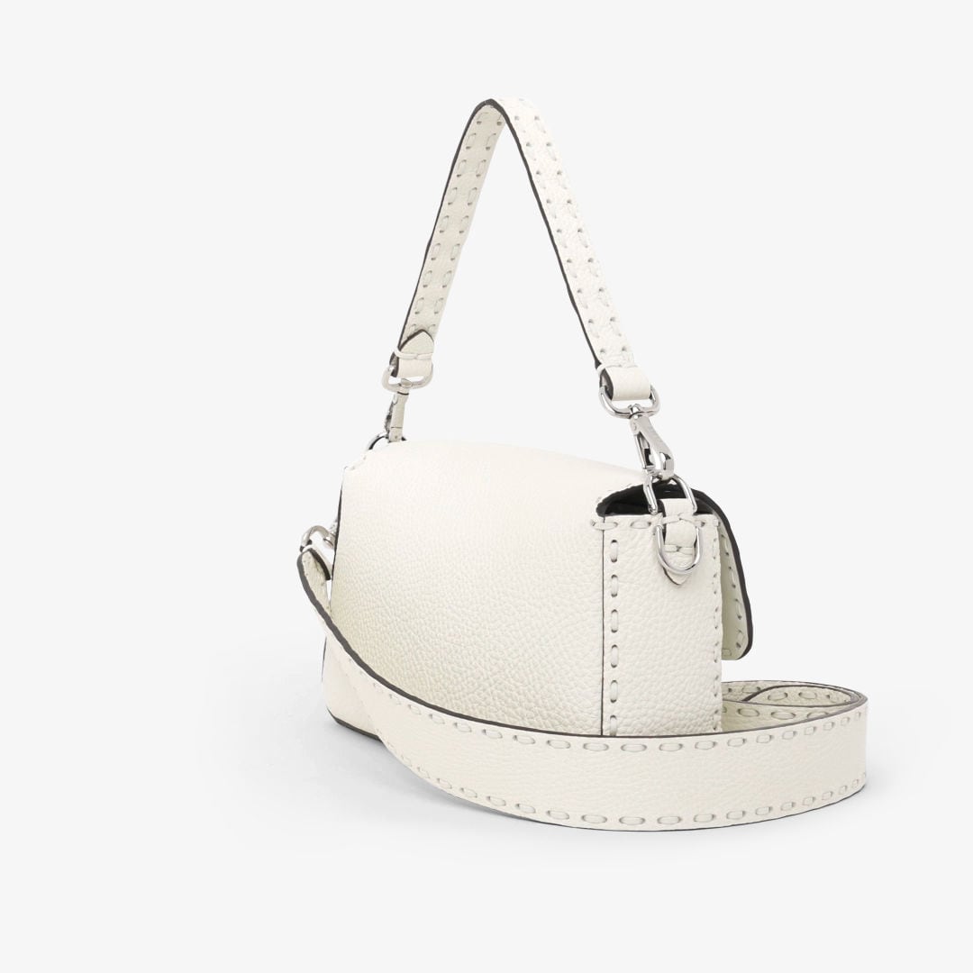 バゲット カーフレザー ホワイト | Fendi
