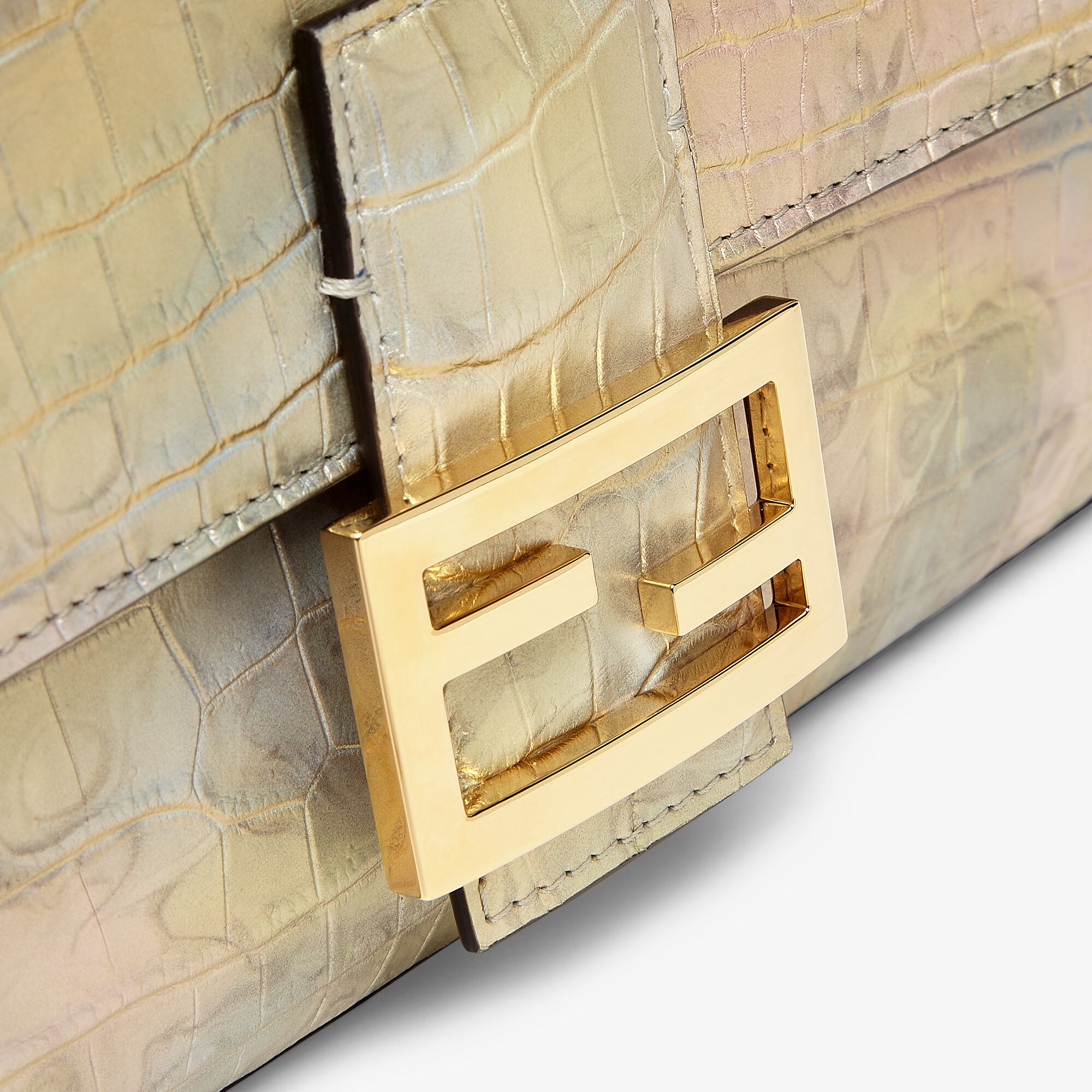 FENDI 25SS マルチカラー パッチワーク レザー フィッシュバッグ FENDI(フェンディ)】マルチカラーズッカロールバッグ 8BH185