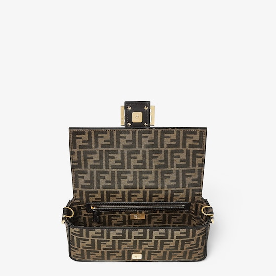 Fendi Iconic medium Baguette bag, created in 1997 which went | Thumbnail 4
