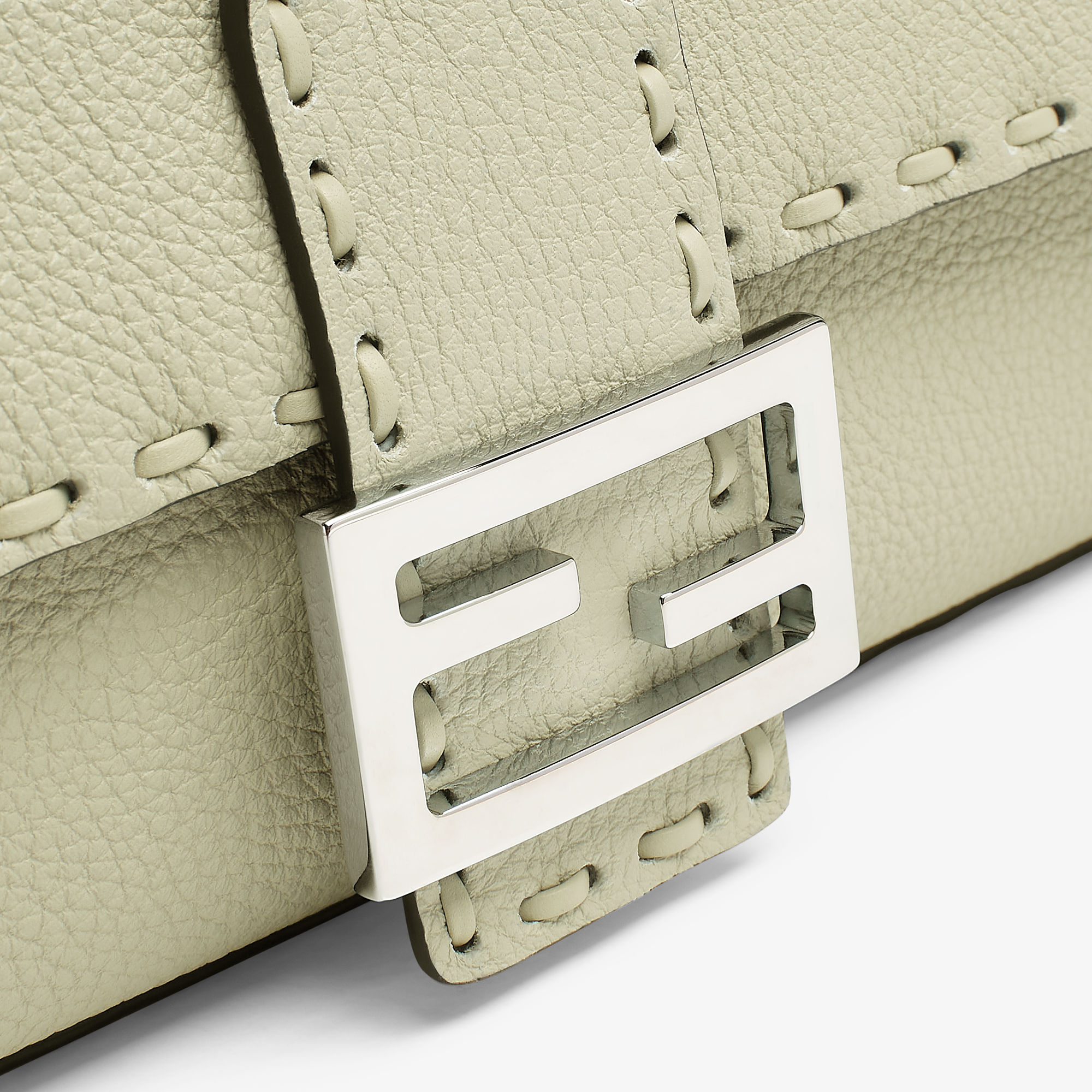 Baguette Cuoio Romano leather Green | Fendi