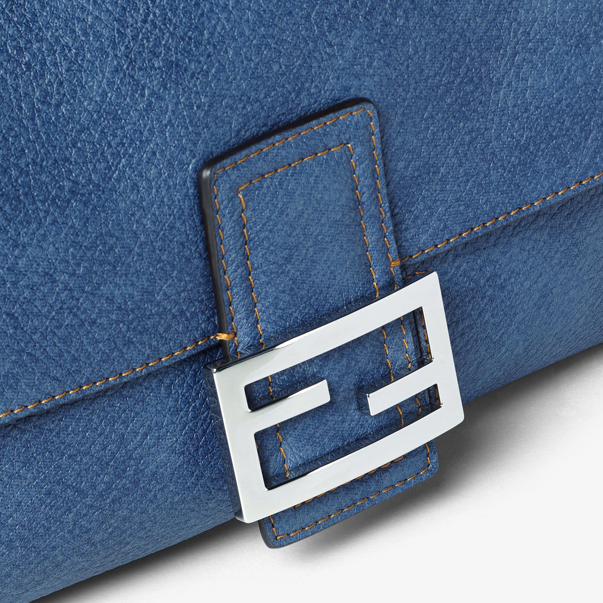 【FENDI】BAGUETTE CUOIO ROMANO D◆8BR600AUSZ Baguette Cuoio Romano leather Beige | Fendi