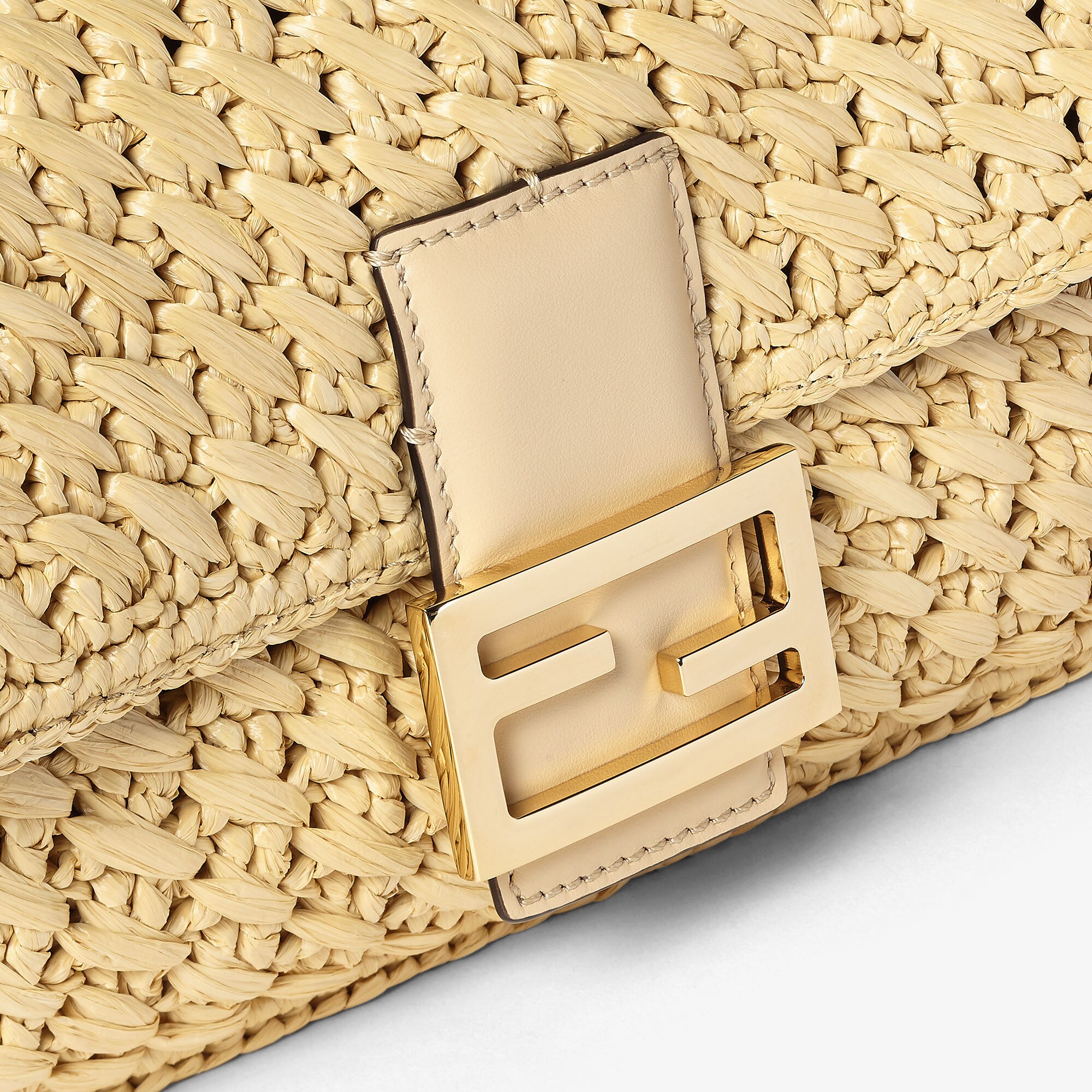 関送込 FENDI バゲット ベージュ ビスコース クロシェバッグ 8BR600AV26F1PIY_07?wid=2000&