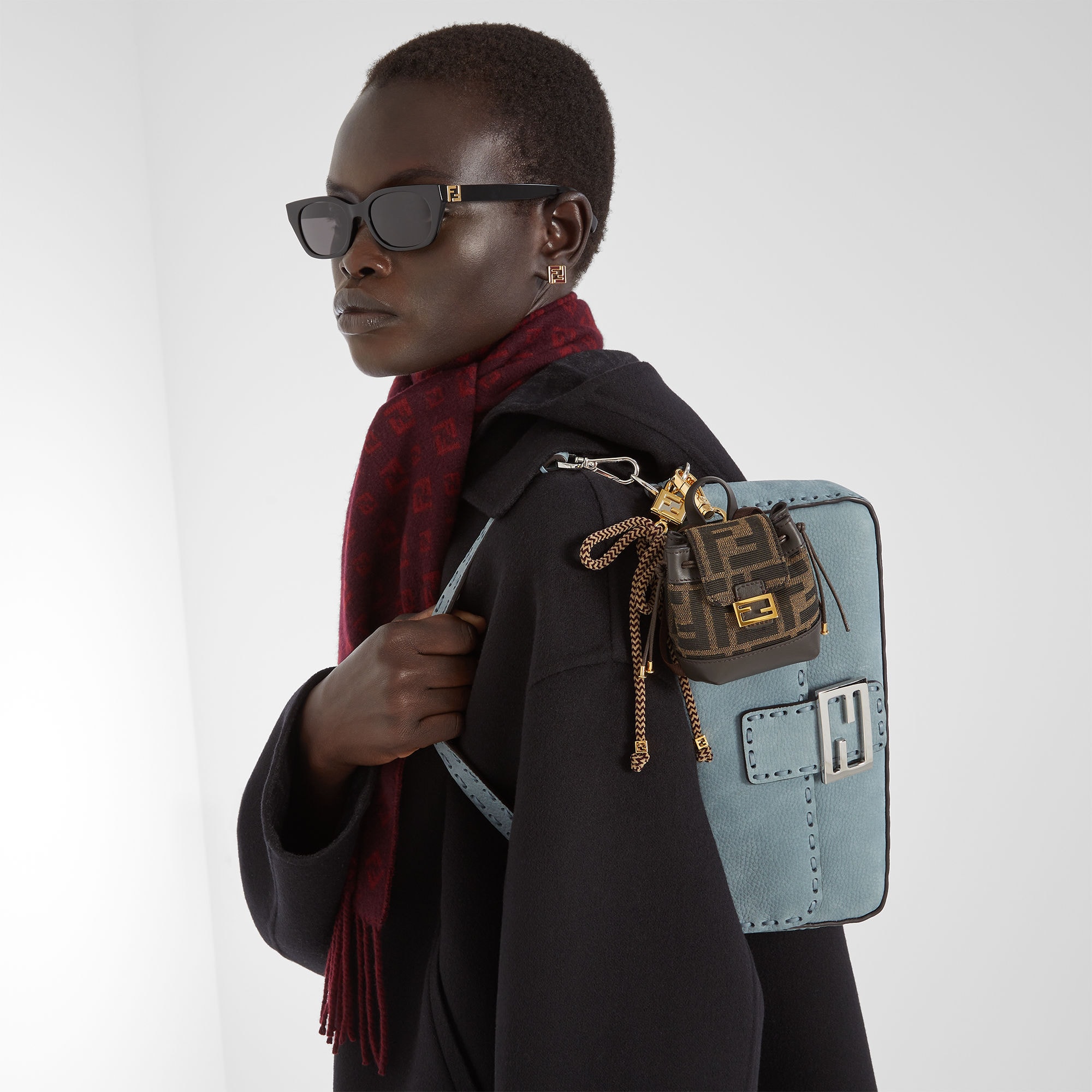 バゲット® カーフレザー ライトブルー | Fendi