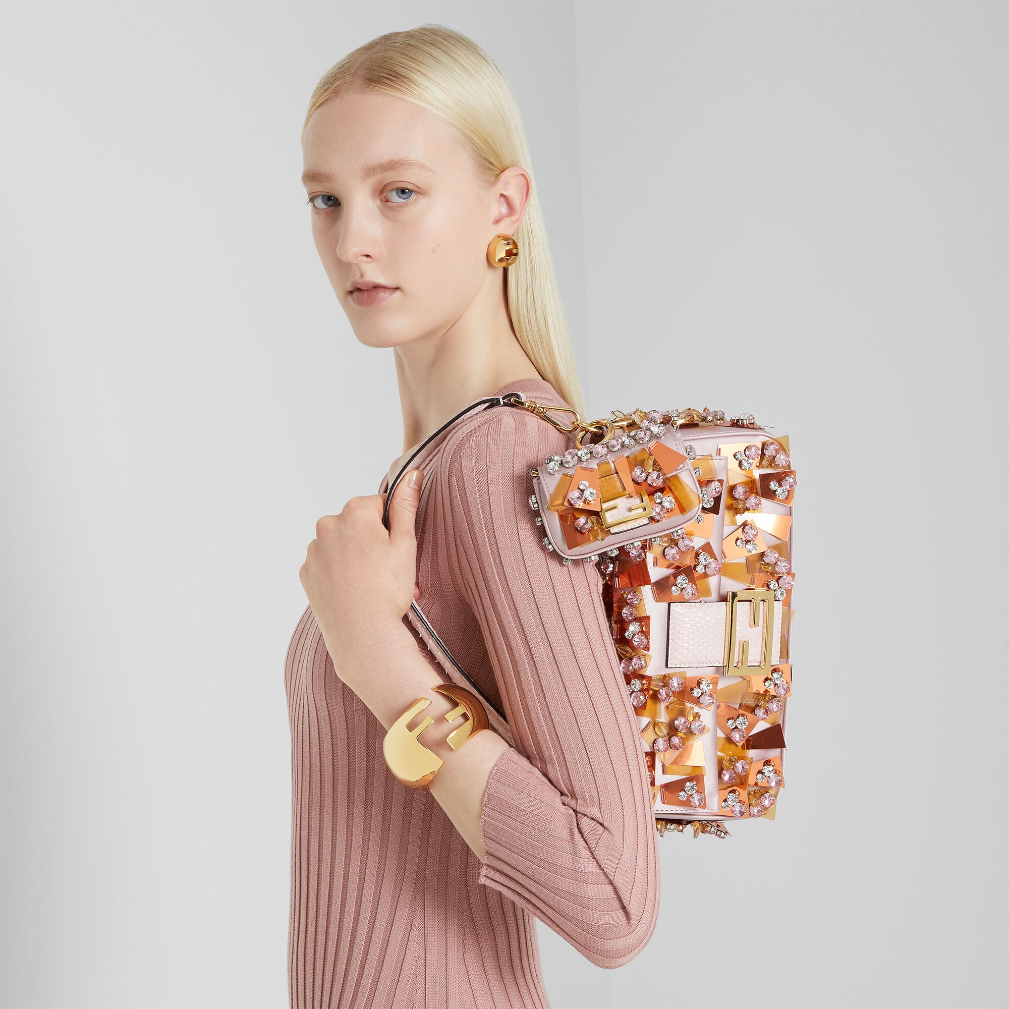 バゲット® スパンコールまたはクリスタル ピンク | Fendi