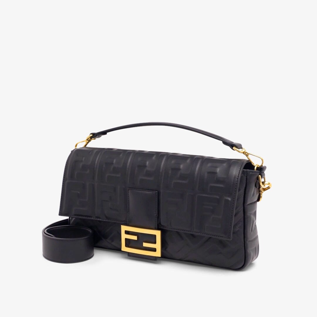 Fendi baguette outlet black