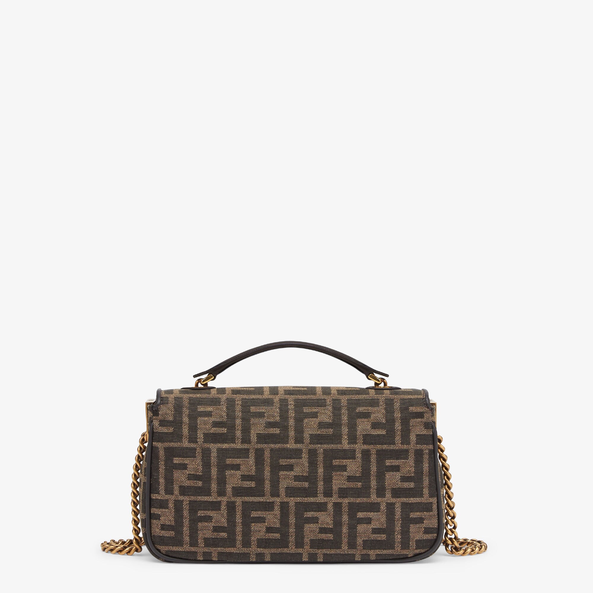 バゲット チェーン ミディ - ブラウンFFジャカードファブリック バッグ | Fendi