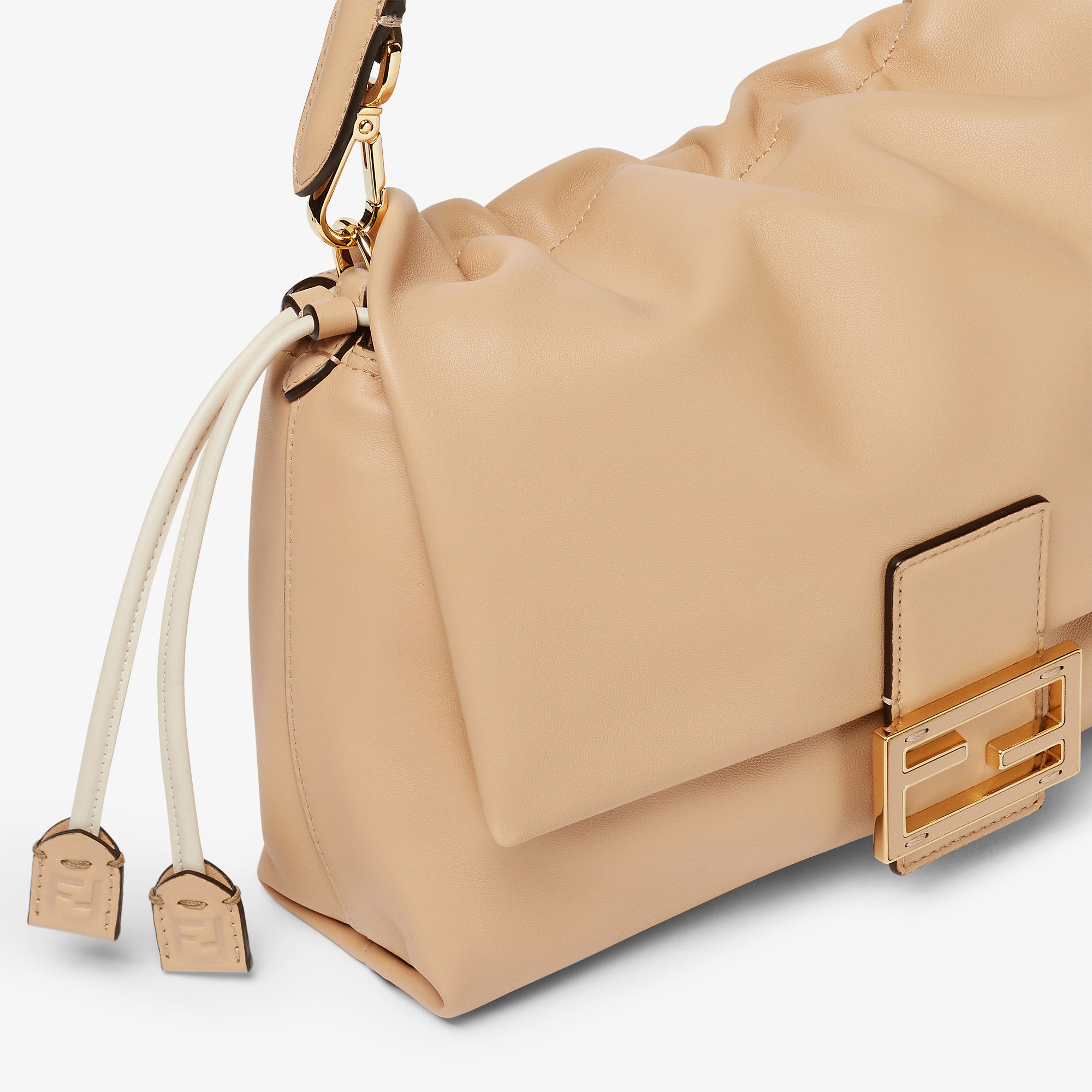 Mamma Baguette Medium Leather Pink | Fendi