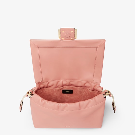 Fendi Baguette Soft Medium | Thumbnail 5