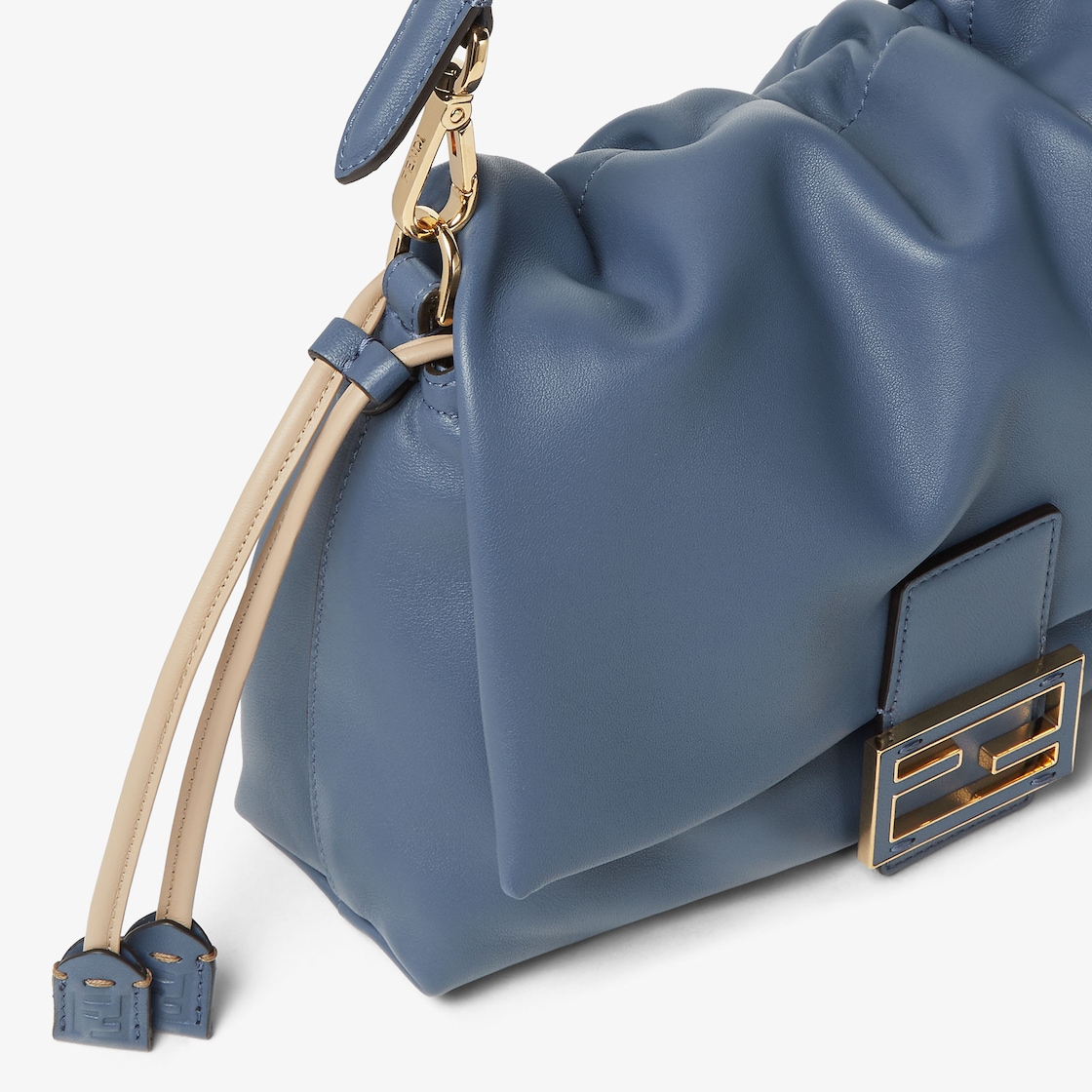 ウィメンズ デザイナー ショルダー・クロスボディバッグ | FENDI JP ウィメンズ デザイナー ショルダー・クロスボディバッグ | FENDI JP