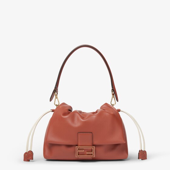 Fendi Mamma Baguette Medium In Brown