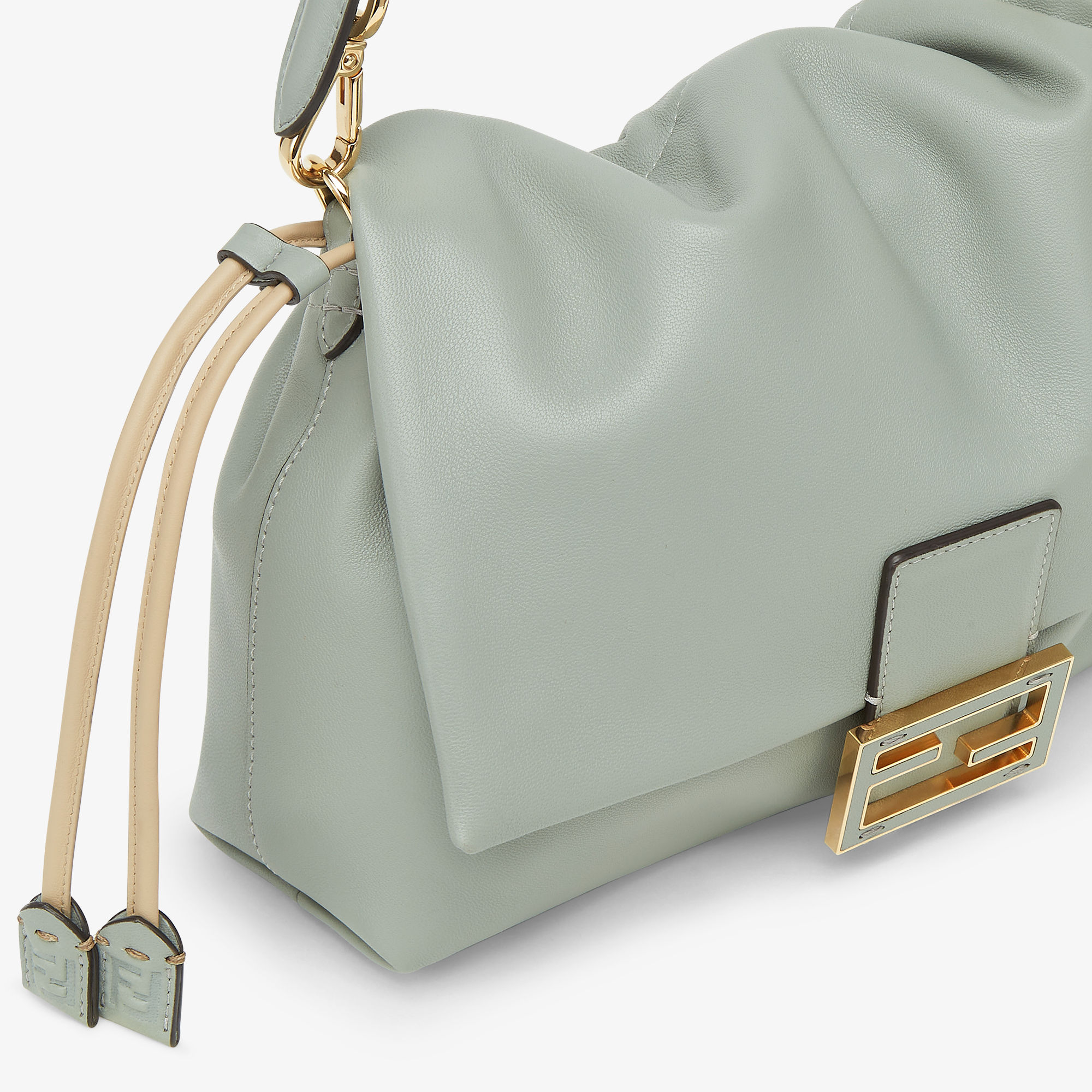 Mamma Baguette ミディアム レザー グリーン | Fendi