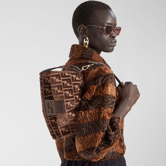 Fendi Mamma Baguette Medium | Thumbnail 2