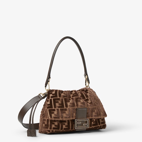Fendi Mamma Baguette Medium | Thumbnail 3