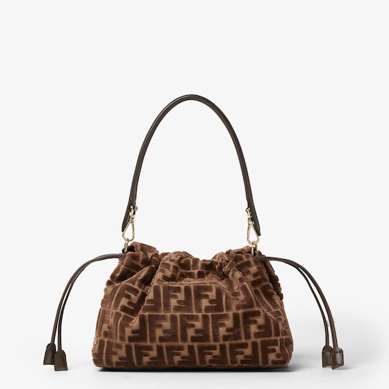 Fendi Mamma Baguette Medium | Thumbnail 4