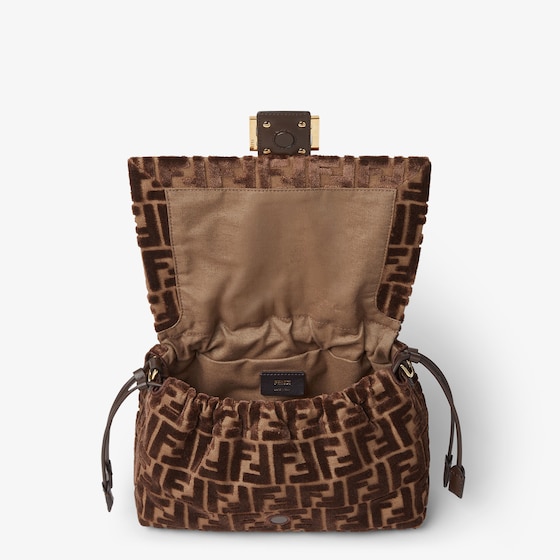 Fendi Mamma Baguette Medium | Thumbnail 5