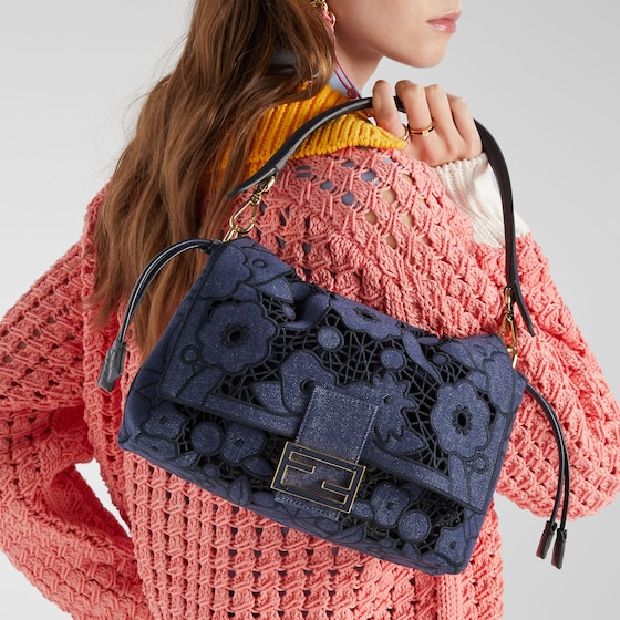 Fendi Mamma Baguette Medium | Thumbnail 3