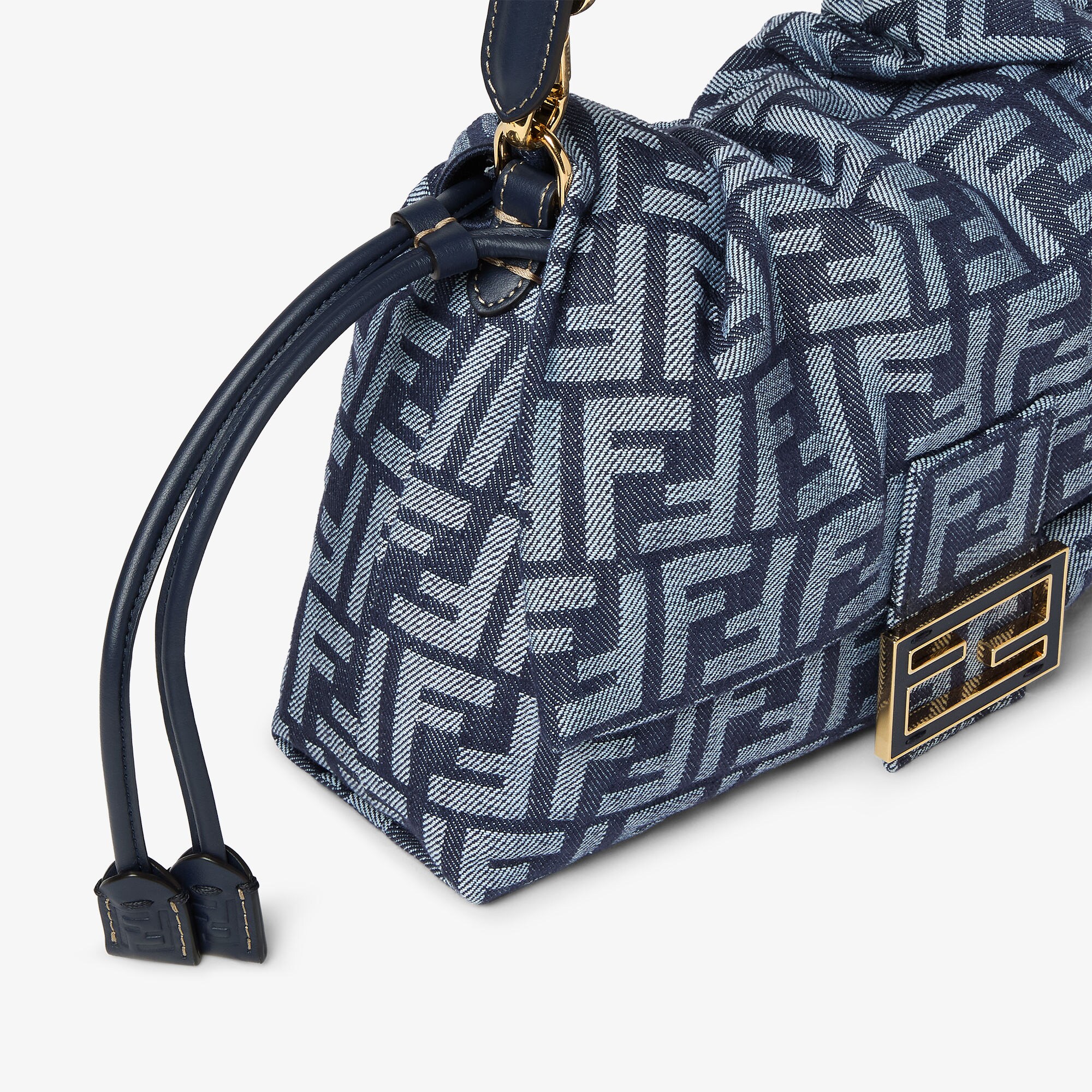 Mamma Baguette Medium Fabric Blue | Fendi