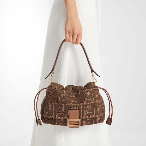 Fendi Baguette Soft Medium | Thumbnail 2