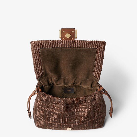 Fendi Baguette Soft Medium | Thumbnail 5
