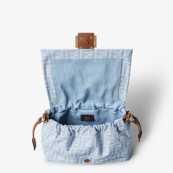 Fendi Baguette Soft Medium | Thumbnail 4