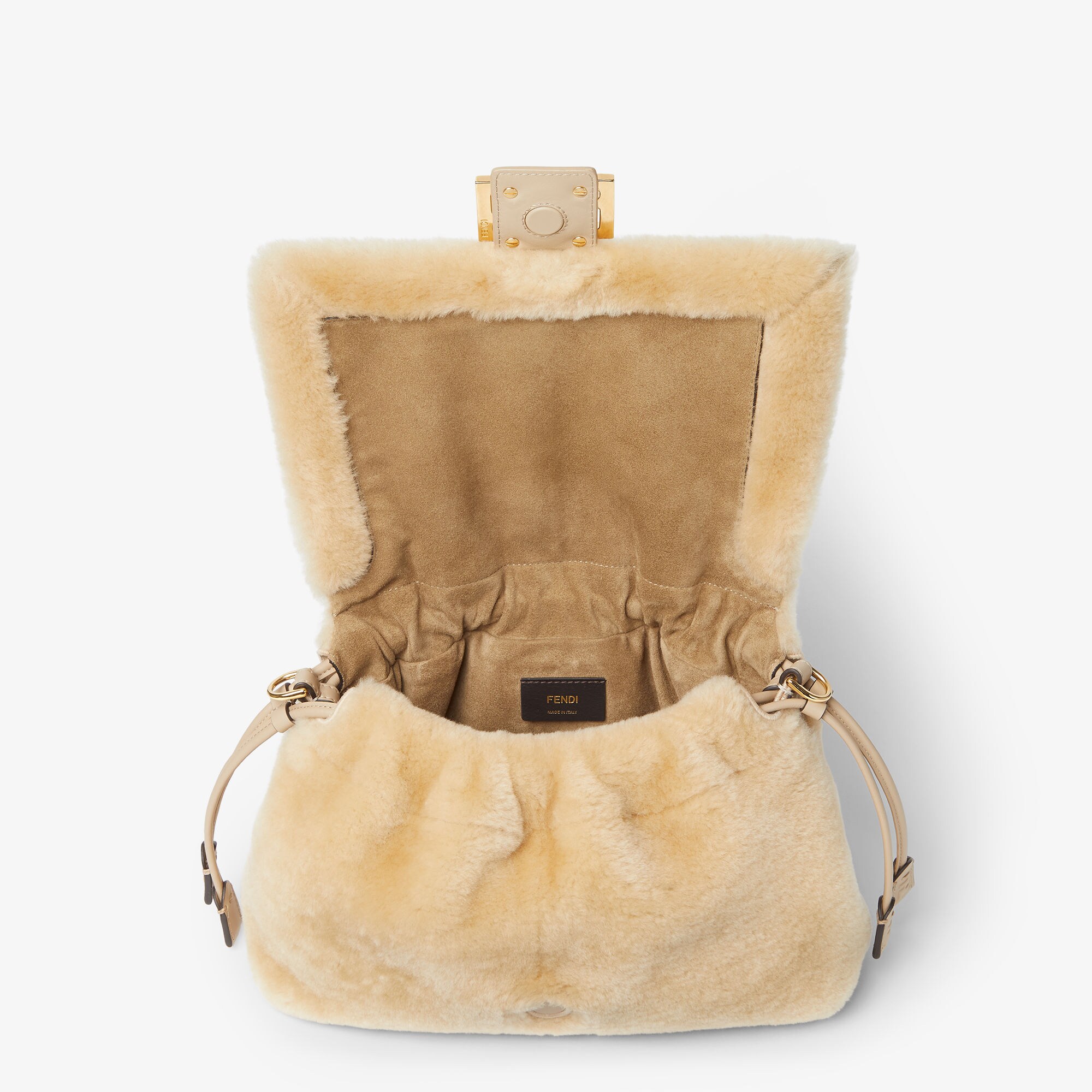 Mamma Baguette Medium Fur Beige | Fendi