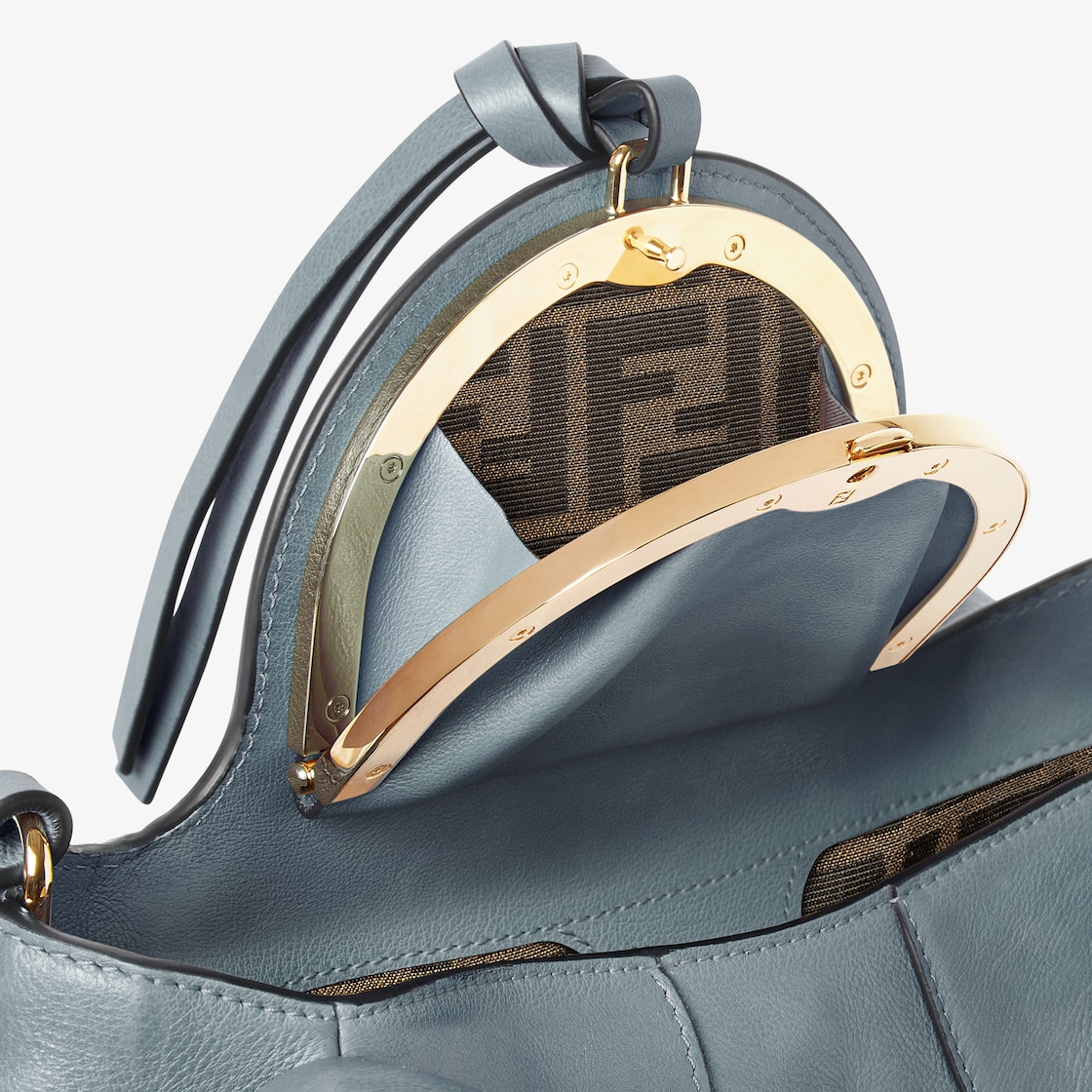 Fendi Spy بحجم صغير