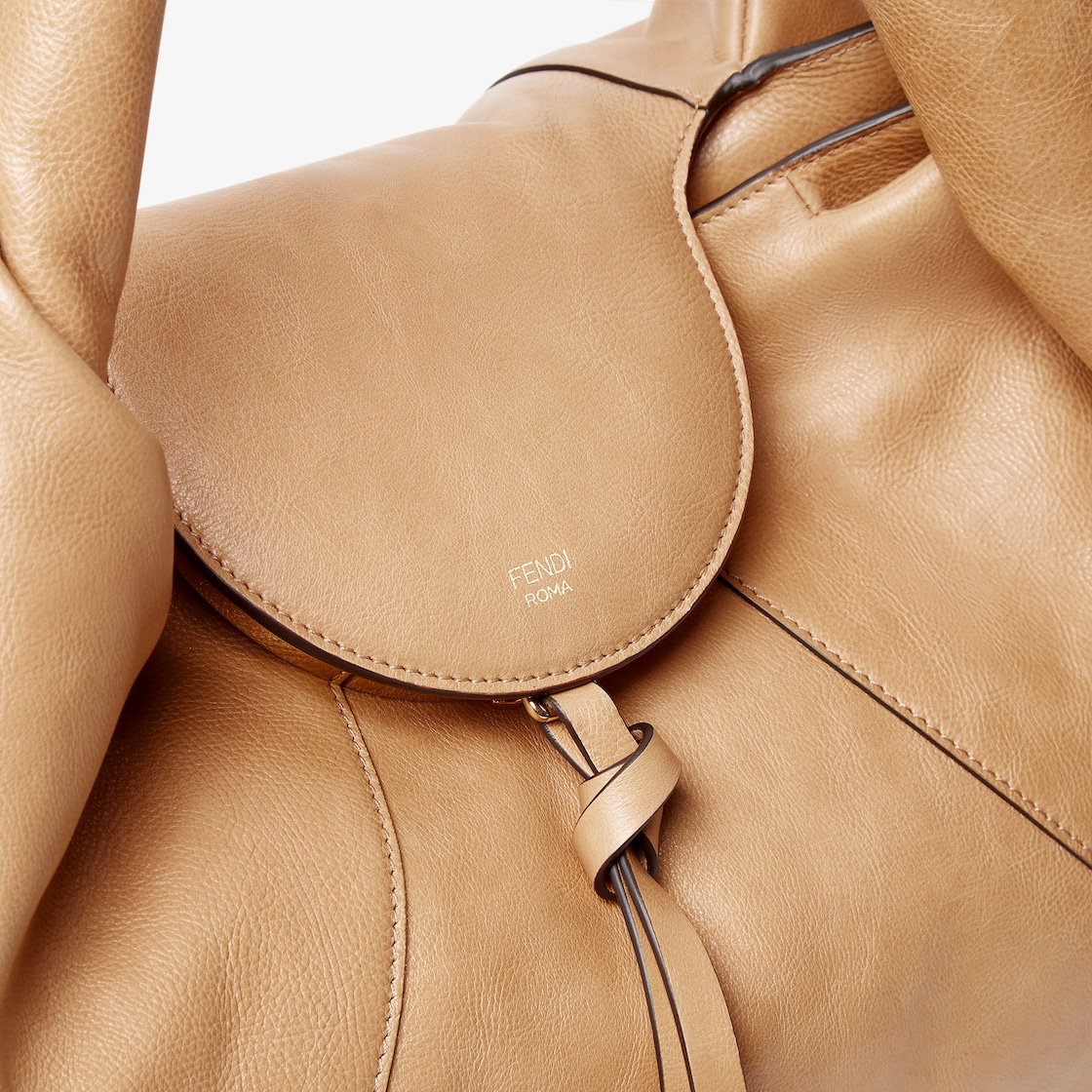 Fendi スパイ