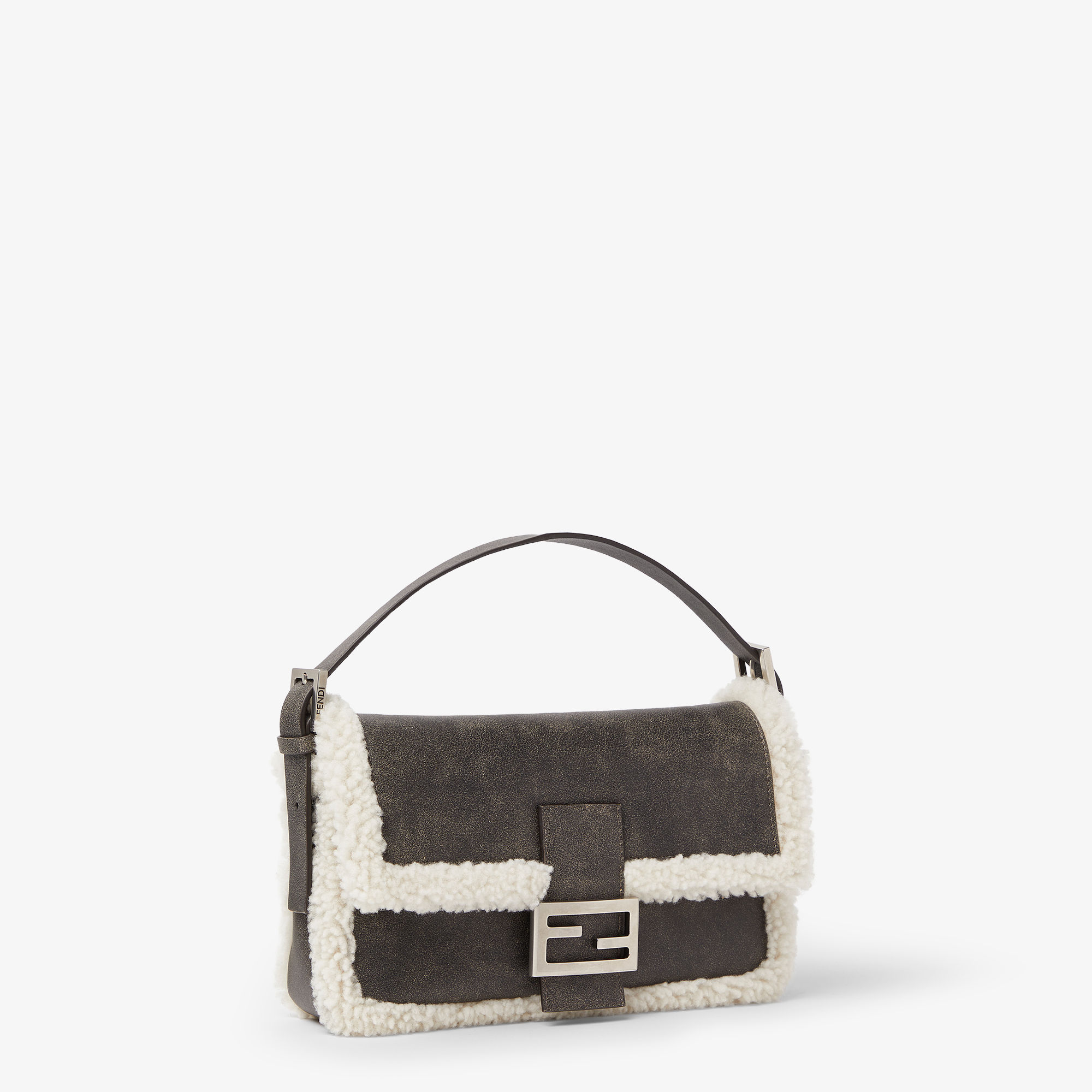 Baguette® 26424 - Black | FENDI US