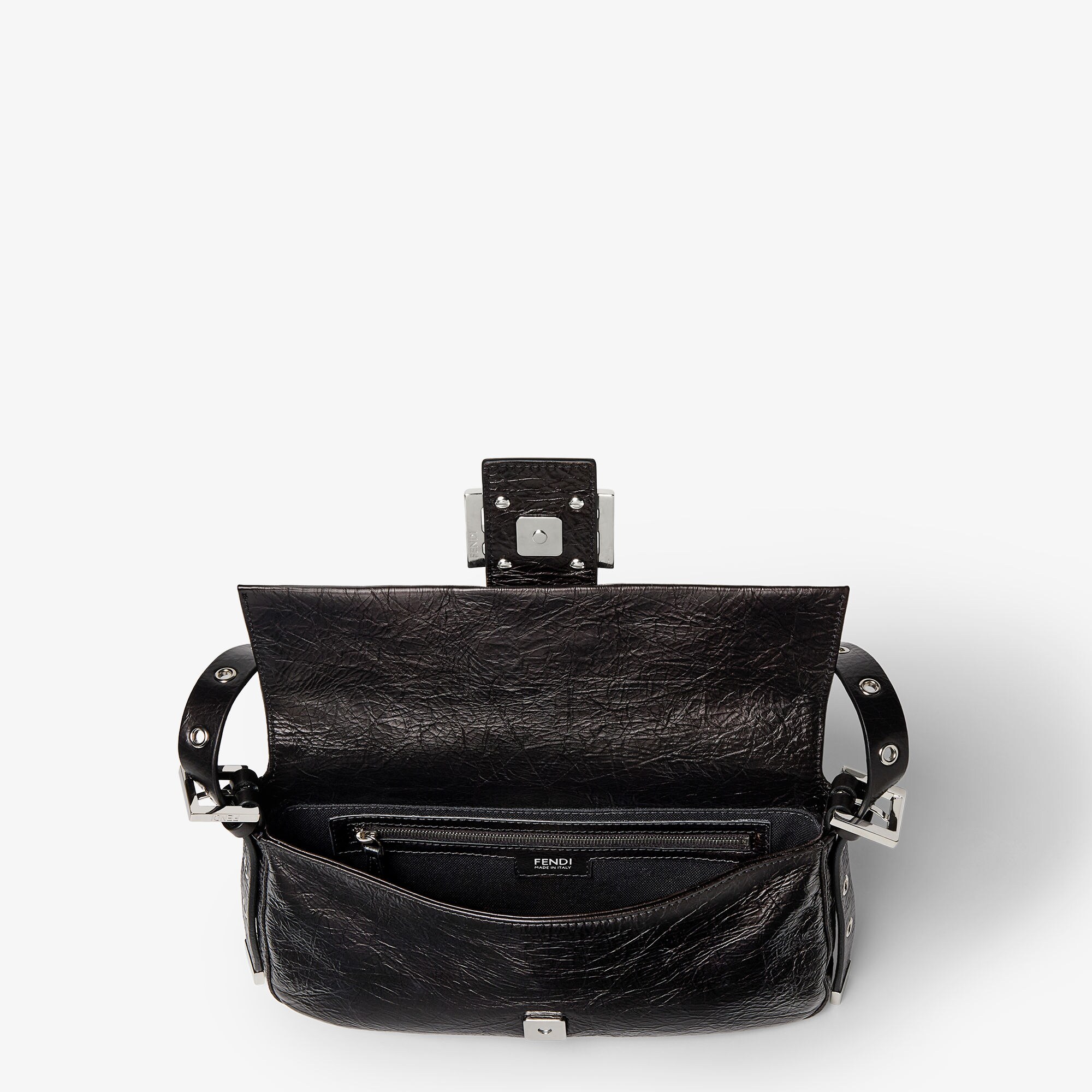 バゲット® 26424 レザー ブラック | Fendi