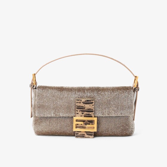 Fendi Baguette 26424 In Gold