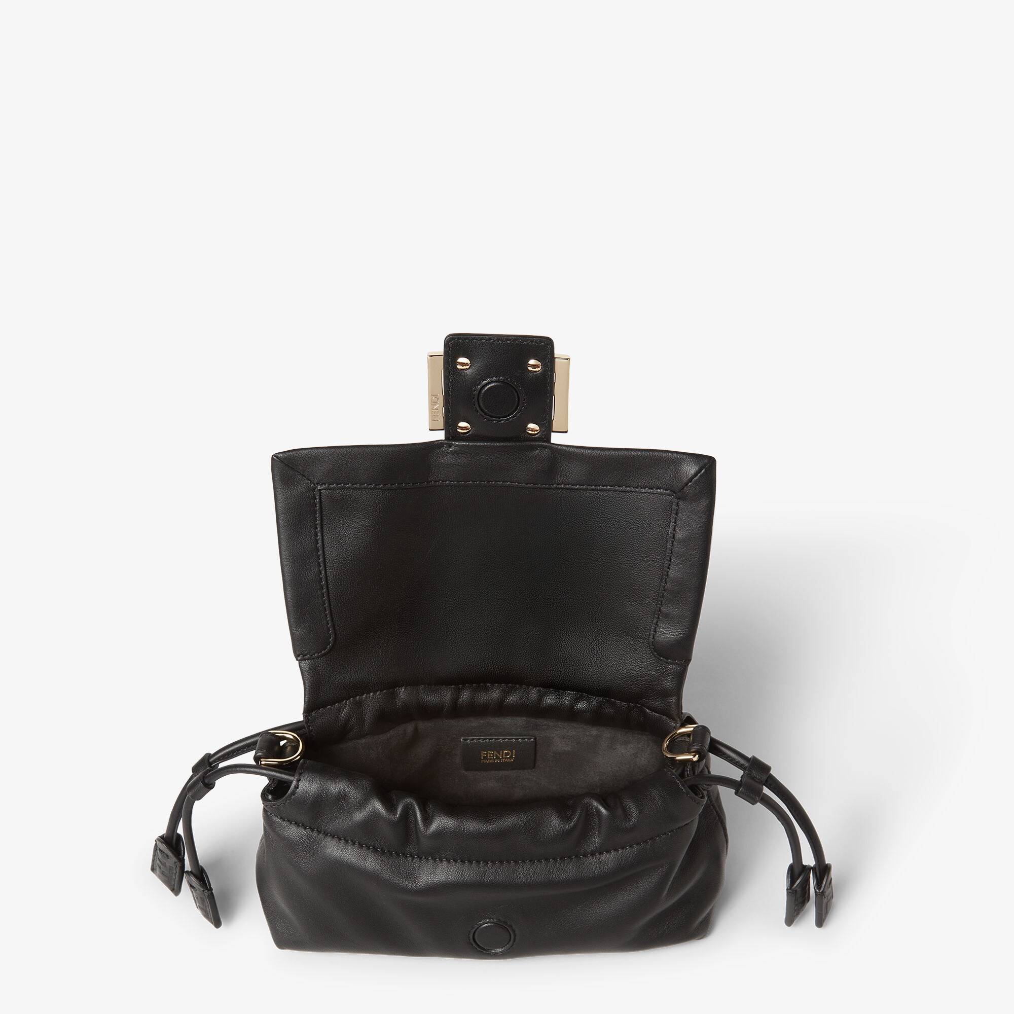 バゲット® ソフト スモール - ブラック | FENDI JP