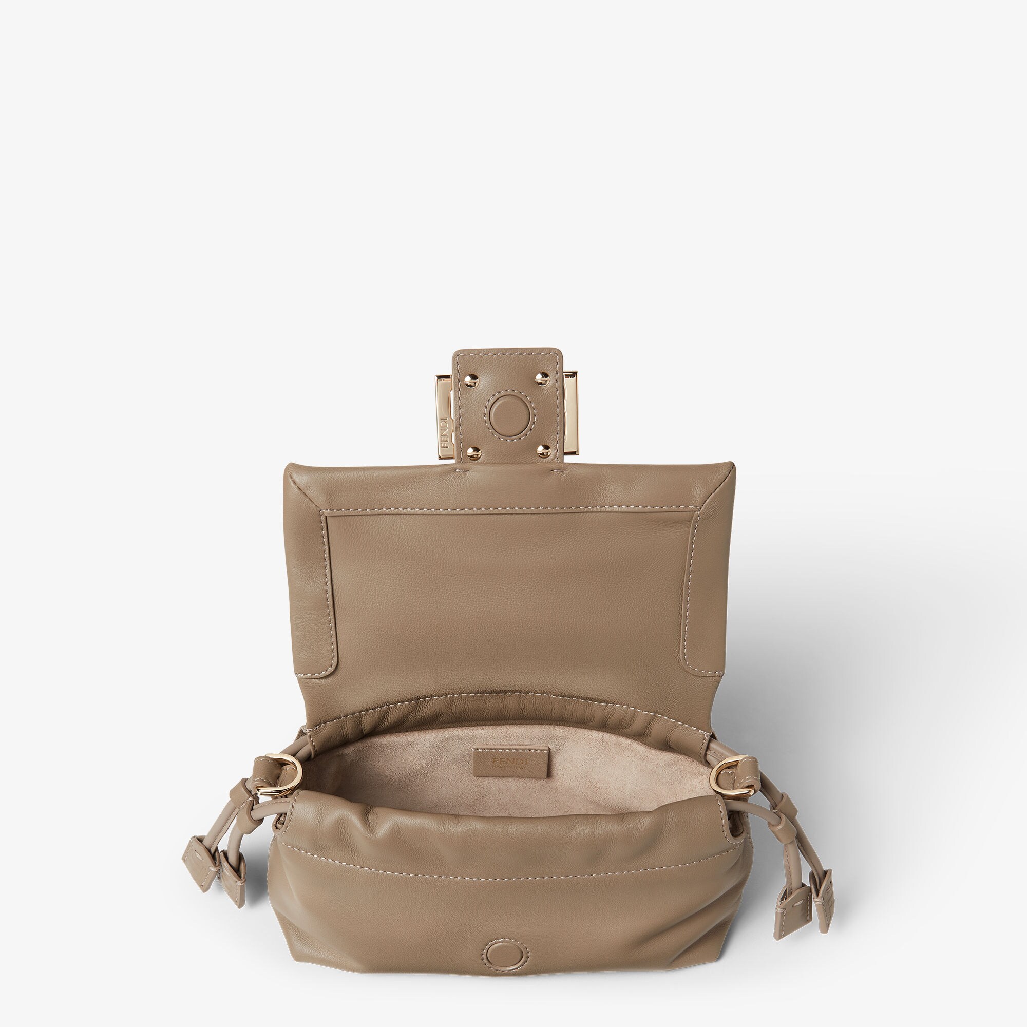 バゲット® ソフト スモール レザー ベージュ | Fendi