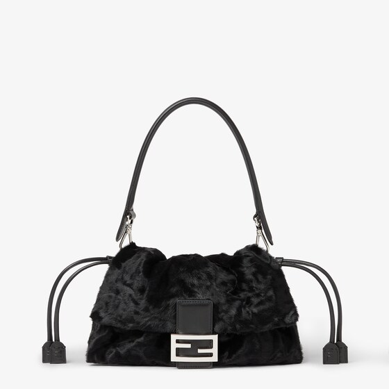 Fendi Baguette Soft Medium In Black